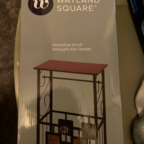 Attractive Scroll Wrought Iron Design-Toliet paper holder bathroom table - Picture 1 of 2